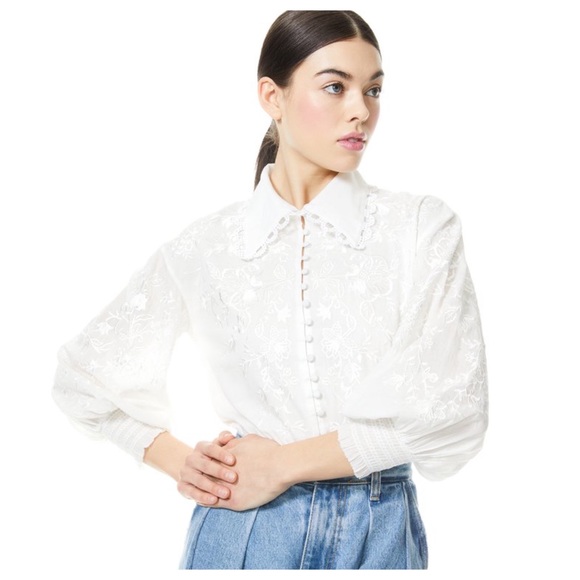 ALICE + OLIVIA Onella Embroidered Button Front Top - Picture 5 of 10